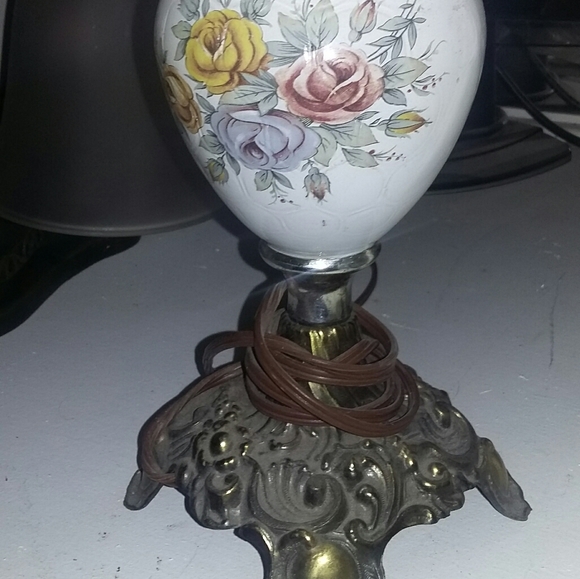 Lamp fixture lightweight shade - Picture 2 of 4